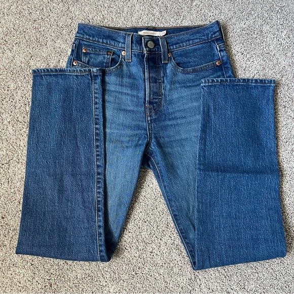 Levi’s Wedgie Straight Blue Jeans - Picture 1 of 9